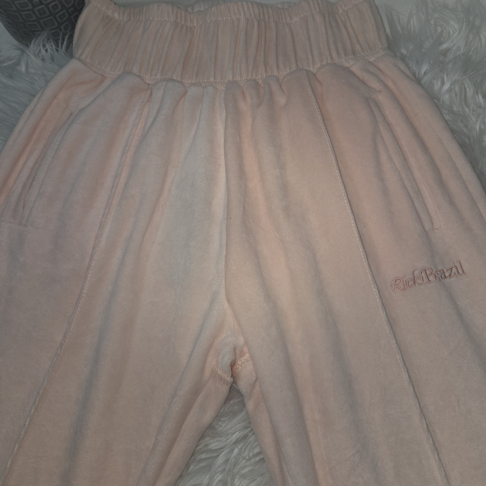 Ricki's Brazil Soft Velvet Pink Joggers. Size M